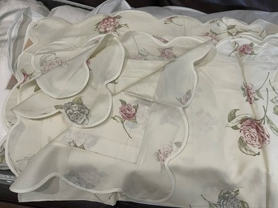Dea Italy New (2pc) Euro Shams 100% Cotton Ivory Scalloped 