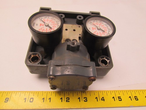 Fisher controls DVC5040 Fieldvue positioner valve for part or repair - Afbeelding 1 van 10