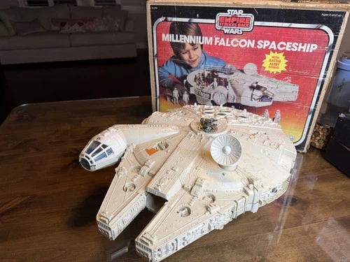 Vintage Empire Strikes Back Millennium Falcon Kenner 1980 w/Box!! Minty Color