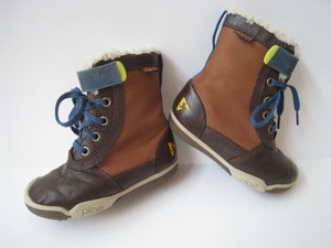 plae waterproof boots