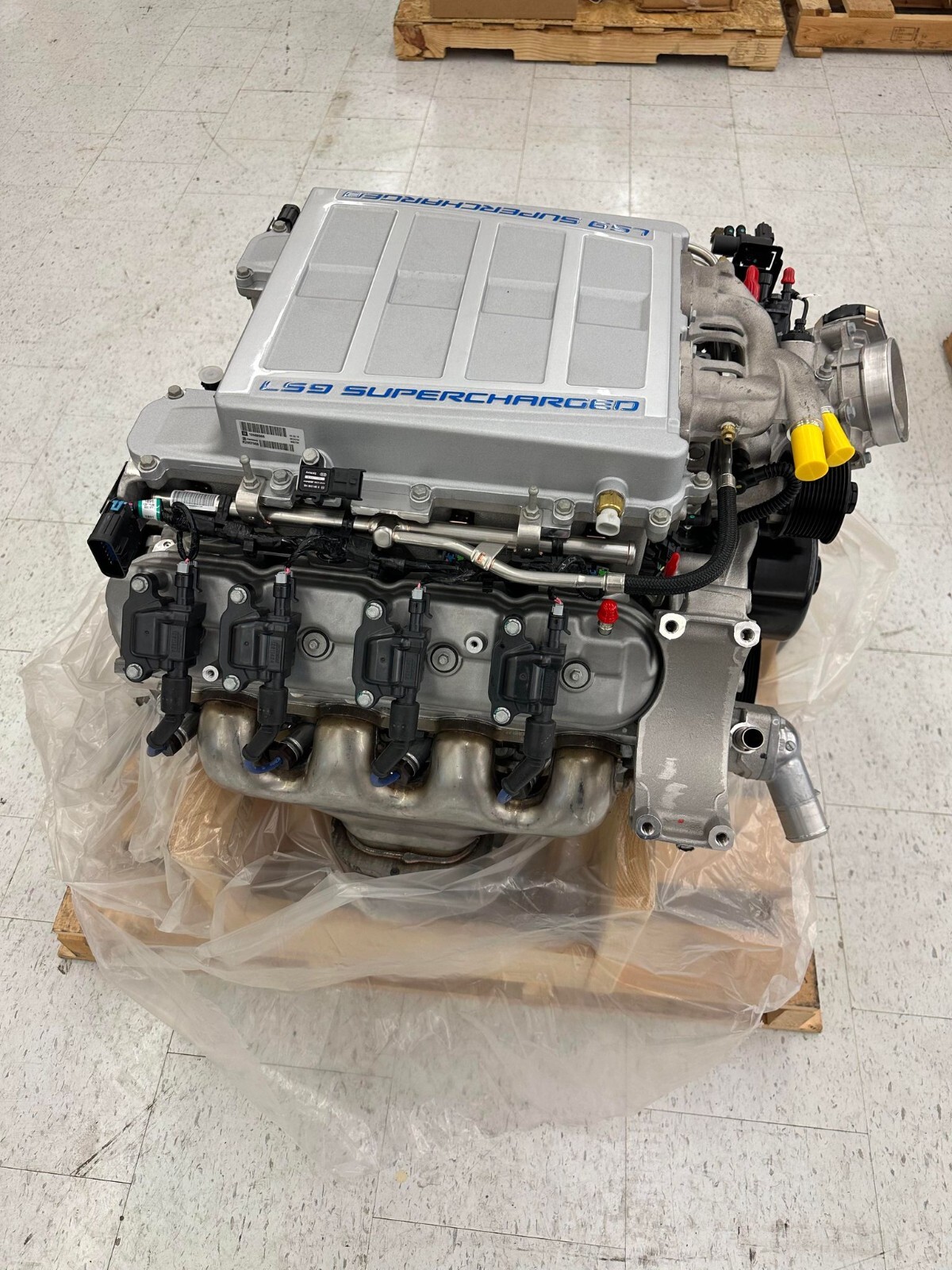 Chevrolet Performance Supercharged 6.2L LS9 Crate Engine 19244099 eBay