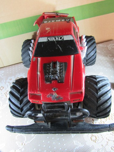 A317 RC Toy Nikko Singapore Chevrolet Camaro Z28 High Roller Red Racing 1:16 - Picture 15 of 18