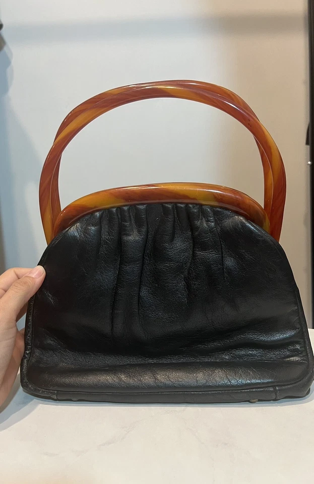 Bolso de mano vintage ETRA de cuero con marco Lucite negro Foto 4 de 4