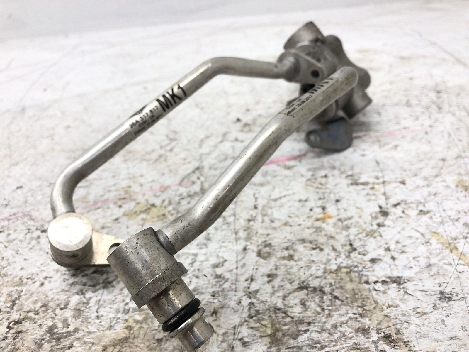 2016-2020 BENTLEY BENTAYGA REAR DIFFERENTIAL OIL COOLER OIL TEMP VALVE 2H0317027