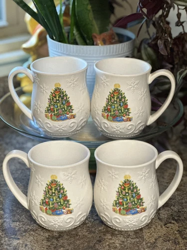 Temp-Tations CHRISTMAS Set of 4~16 oz Coffee Cocoa Tea Mugs