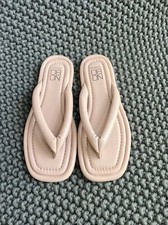 No Boundaries Blush Pink Puffy Flip Flops Memory Foam Women Size 8