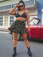 Fashionable large camouflage folding pocket button mini skirt