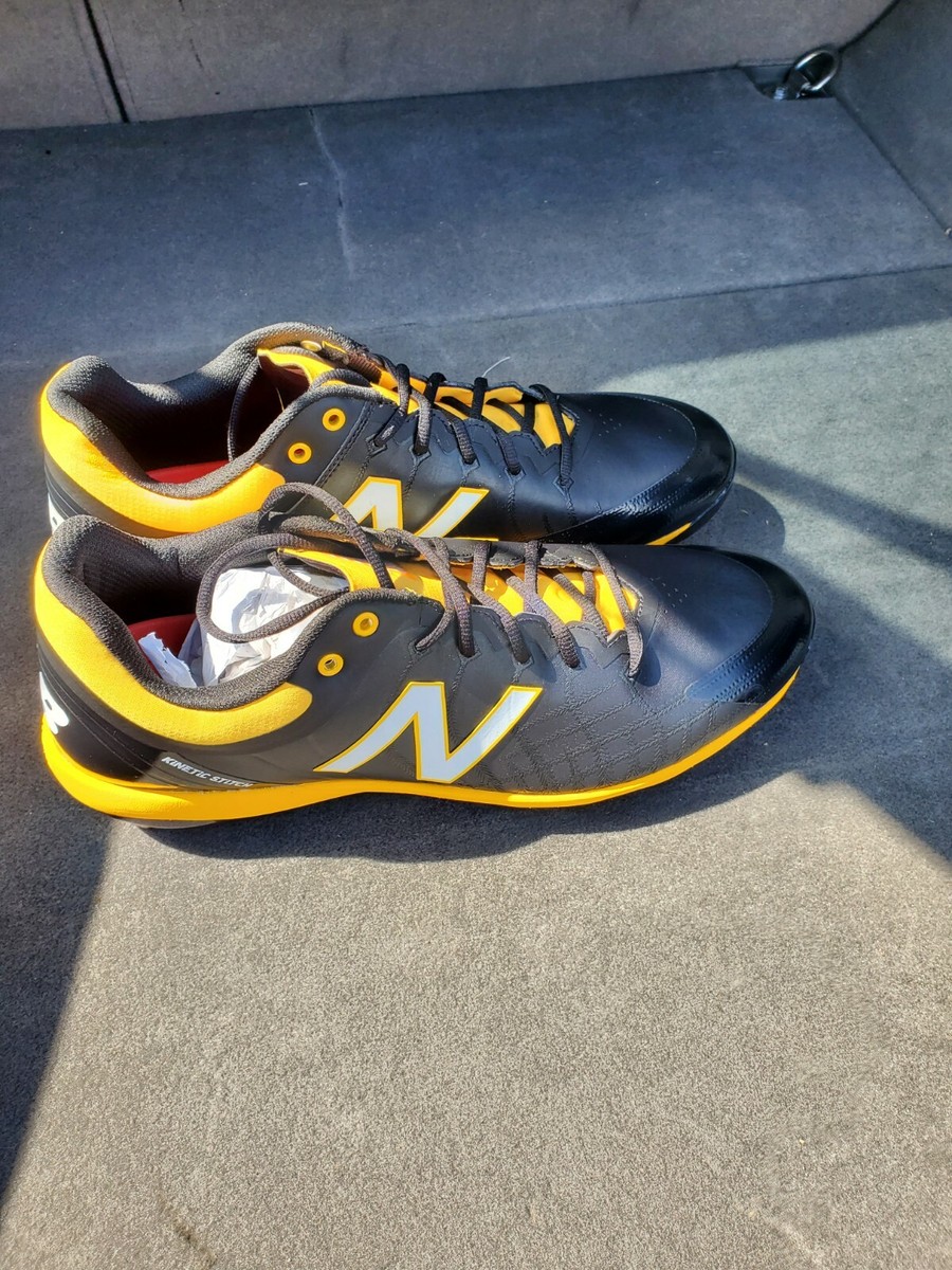 New Balance Men display picture 2
