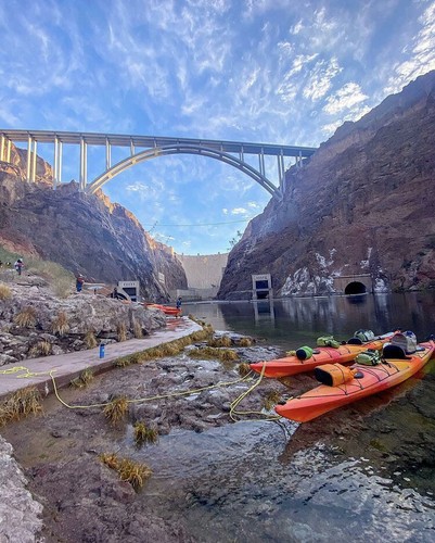 TOUR DI MEZZA GIORNATA IN KAYAK FLUVIALE PER DUE PERSONE DA LAS VEGAS!