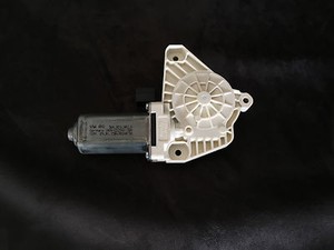 Original VW Passat B8 Fensterhebermotor vorne rechts 5Q4959802B