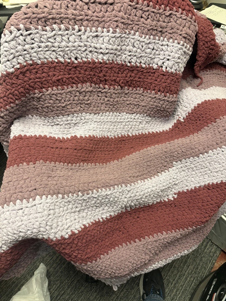 Unfinished Blanket Project- Bernat Blanket O’Go Yarn Purple Plum - Image 4 of 4