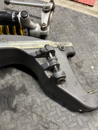 Ducati 998 748 996 916 komplett Schwinge Nabe Spindel Scheibe Bremssattel Ritzel Dämpfer - Bild 2 von 20