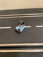 1/24 Cox Cucaracha/F1 Slot Car Driver - Detailed Graham Hill Driver Helmet