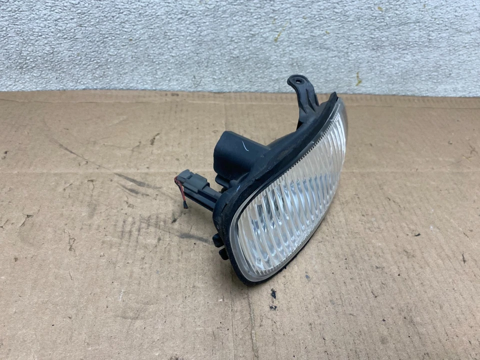 Nissan Máxima 1997-1999 pasajero derecho esquina derecha señal de giro OEM R7533 DW Foto 2 de 4