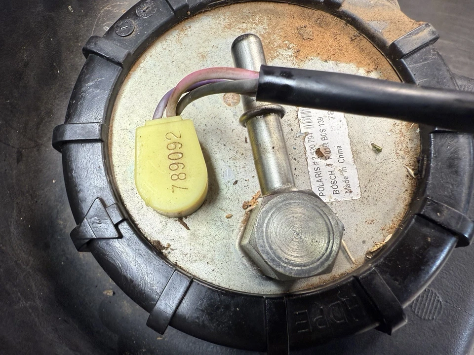 2007 07 08 09 Polaris Sportsman 500 Ho 700 EFI OEM tanque de combustível conjunto de bomba de gasolina - Imagem 3 de 4