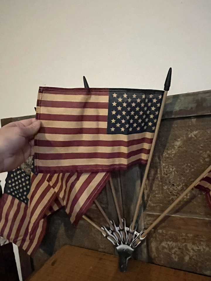 Primitive Americana Wall Mount w 5 Grubby Tea Stained Flags Patriotic USA 36" w - Image 4 of 4