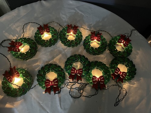 10 Sets Lighted Christmas Wreaths 5 Inch Pre Lit Mini Xmas Wreath with Red - Picture 4 of 5