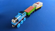 THOMAS  FOG HORN CAR  BLASTING CAP CAR 2002 Thomas Wooden Railway RETIRED 