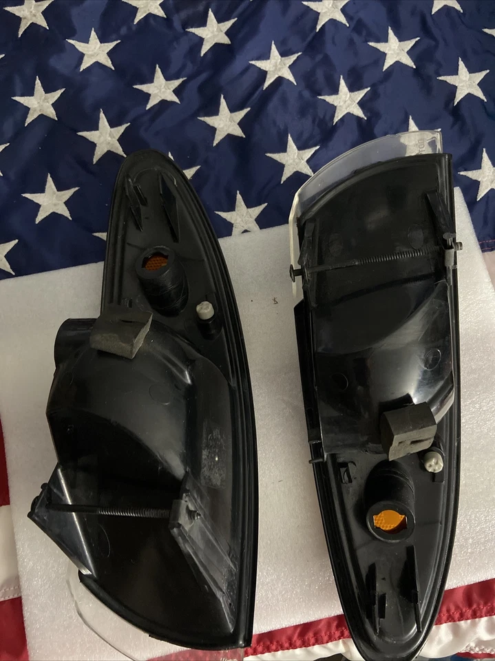 Juego de pares de luces de señalización lateral de estacionamiento para 97-03 Pontiac Grand Prix OEM GM Foto 4 de 4