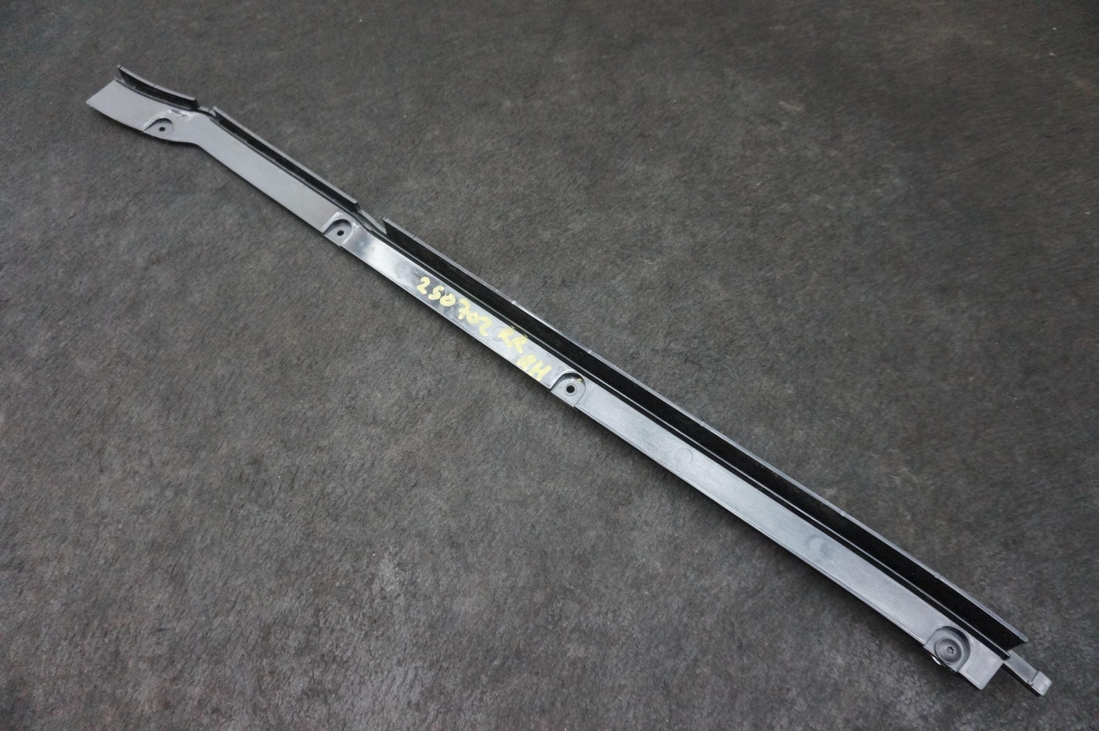 Rear Luggage Compartment Bracket 3W5864471 Bentley Continental Flying Spur 06-12