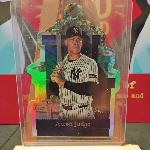 2025 Topps Holiday Aaron Judge Present Ornament Card Die Cut #PO-12