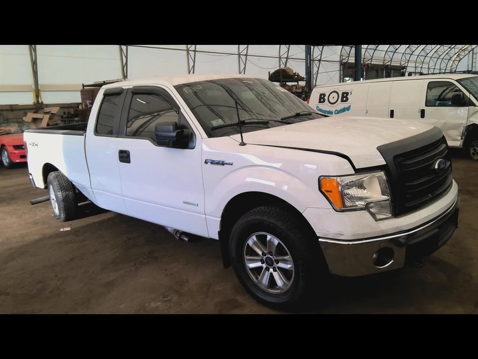 (LOCAL PICKUP ONLY) Rear Bumper Styleside With Tow Package Fits 09-14 FORD F150  Foto 2 de 4