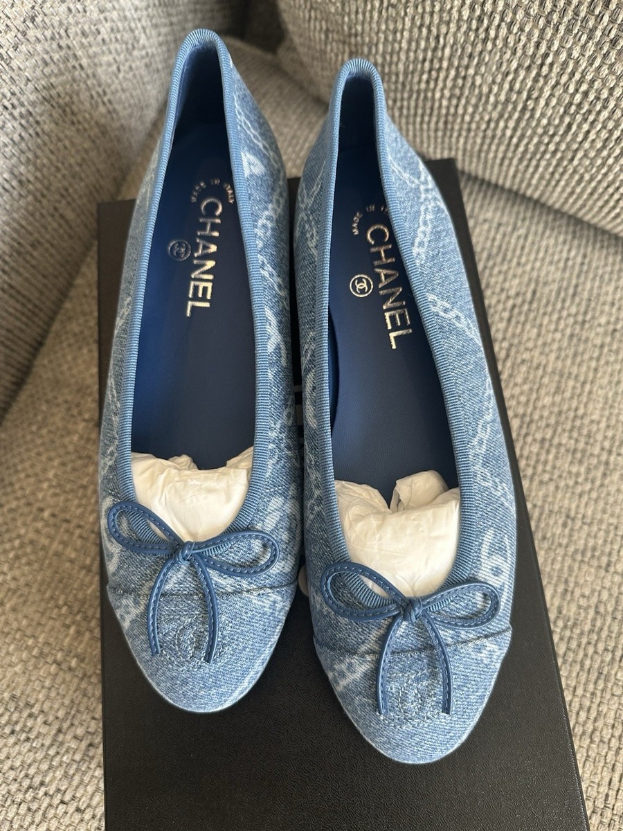 size 37EU NIB CHANEL 23A Blue Printed Denim Ballerina Flats w