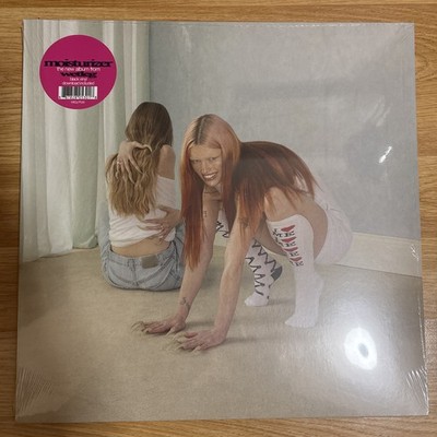 Wet Leg : Moisturizer VINYL 12'' Album (2025) ***NEW*** FREE Shipping, Save £s