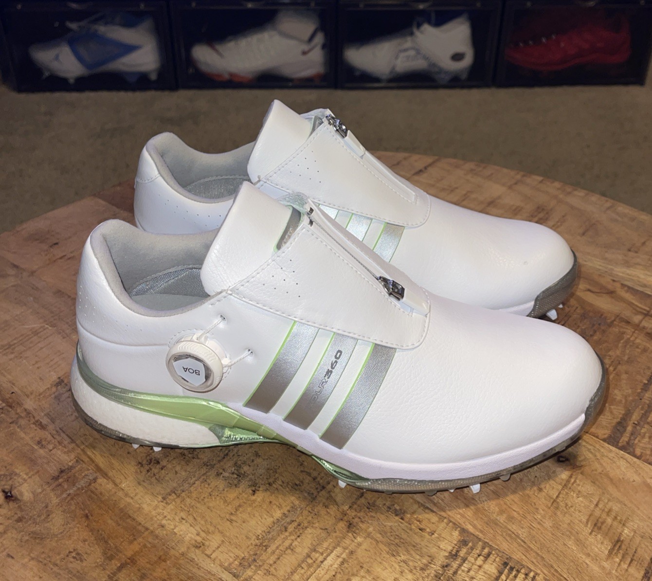 White Green If0264