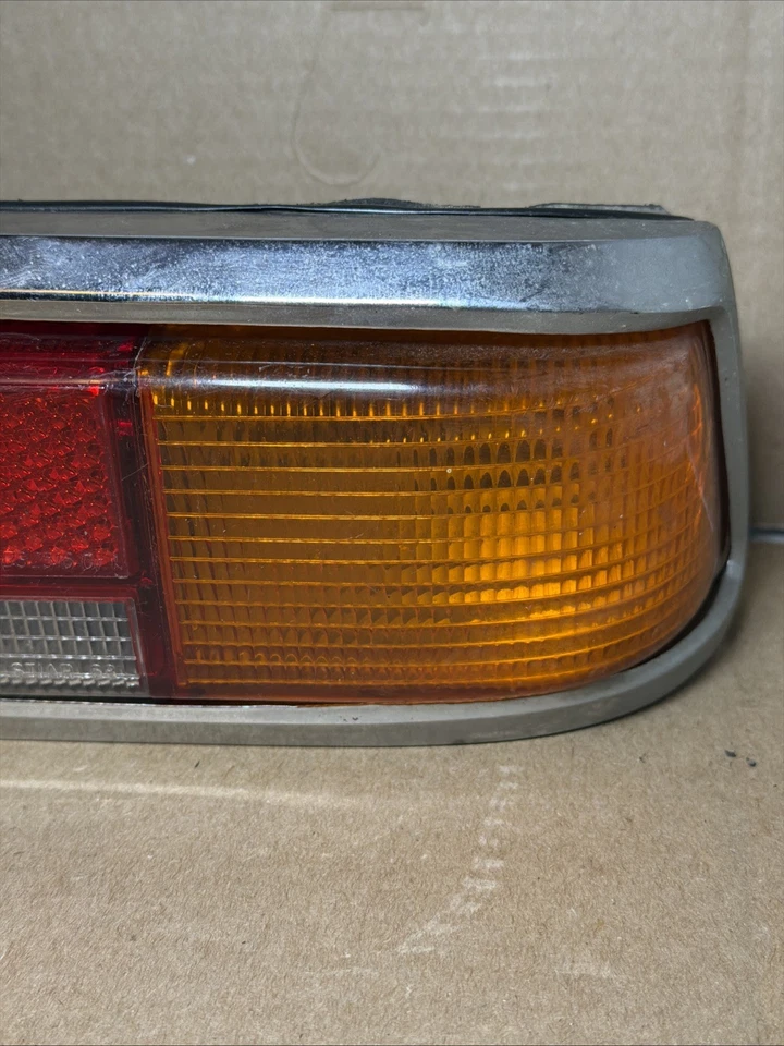 LUZ TRASERA DERECHA MERCEDES BENZ W113 PAGODA 280SL OEM ¡Usada sin probar! Foto 4 de 4