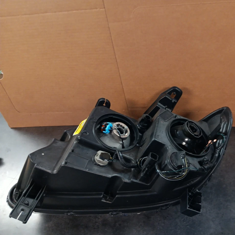 Faro para Chevy Colorado LT/Z71/ZR2 2015-2021 lente halógena transparente lado derecho Foto 3 de 3