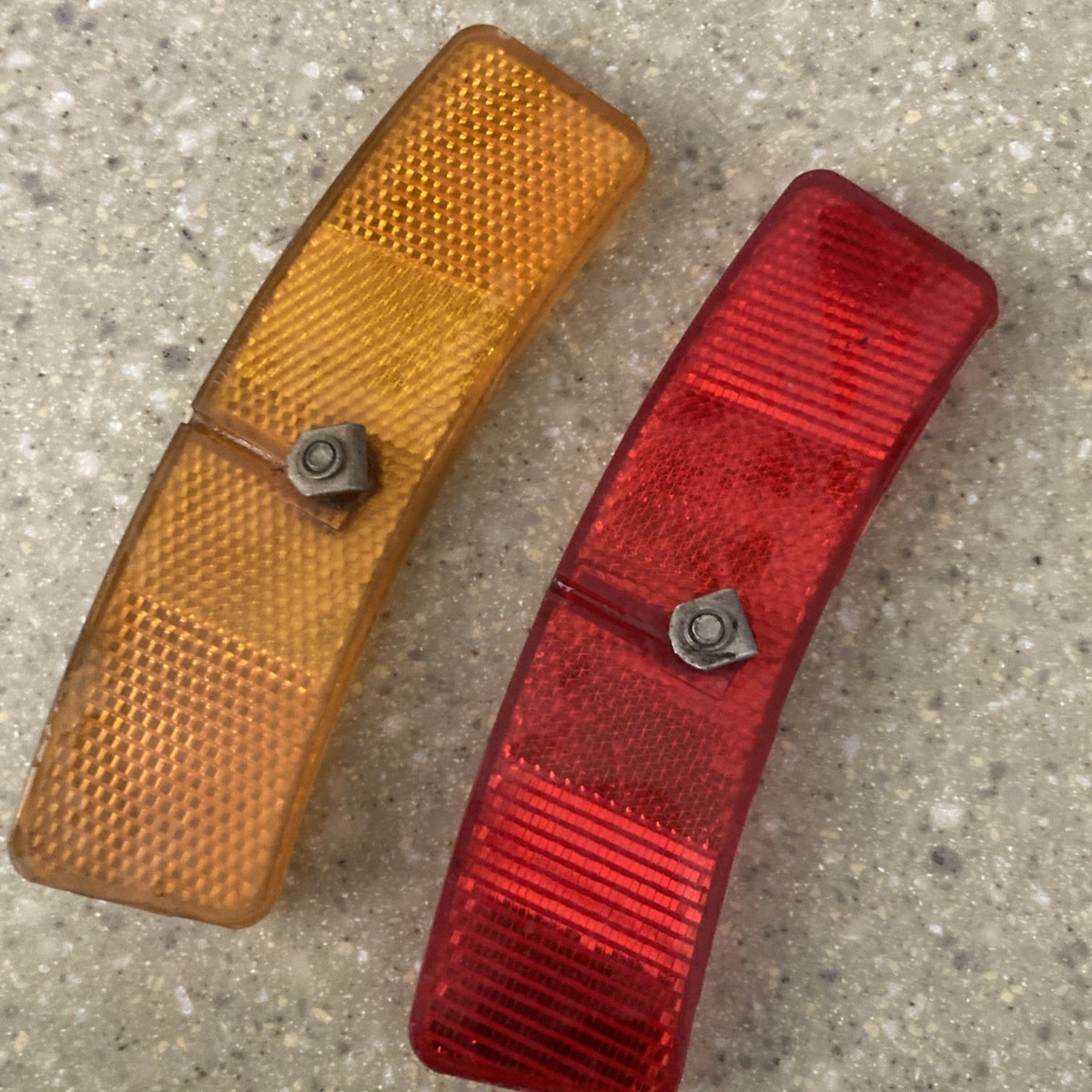 VINTAGE SCHWINN AMBER & RED BIKE WHEEL SPOKE REFLECTORS 5621C-3A