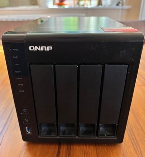 QNAP TS 451 4 bay NAS with 4TB storage included 16GB tested lab/home/office