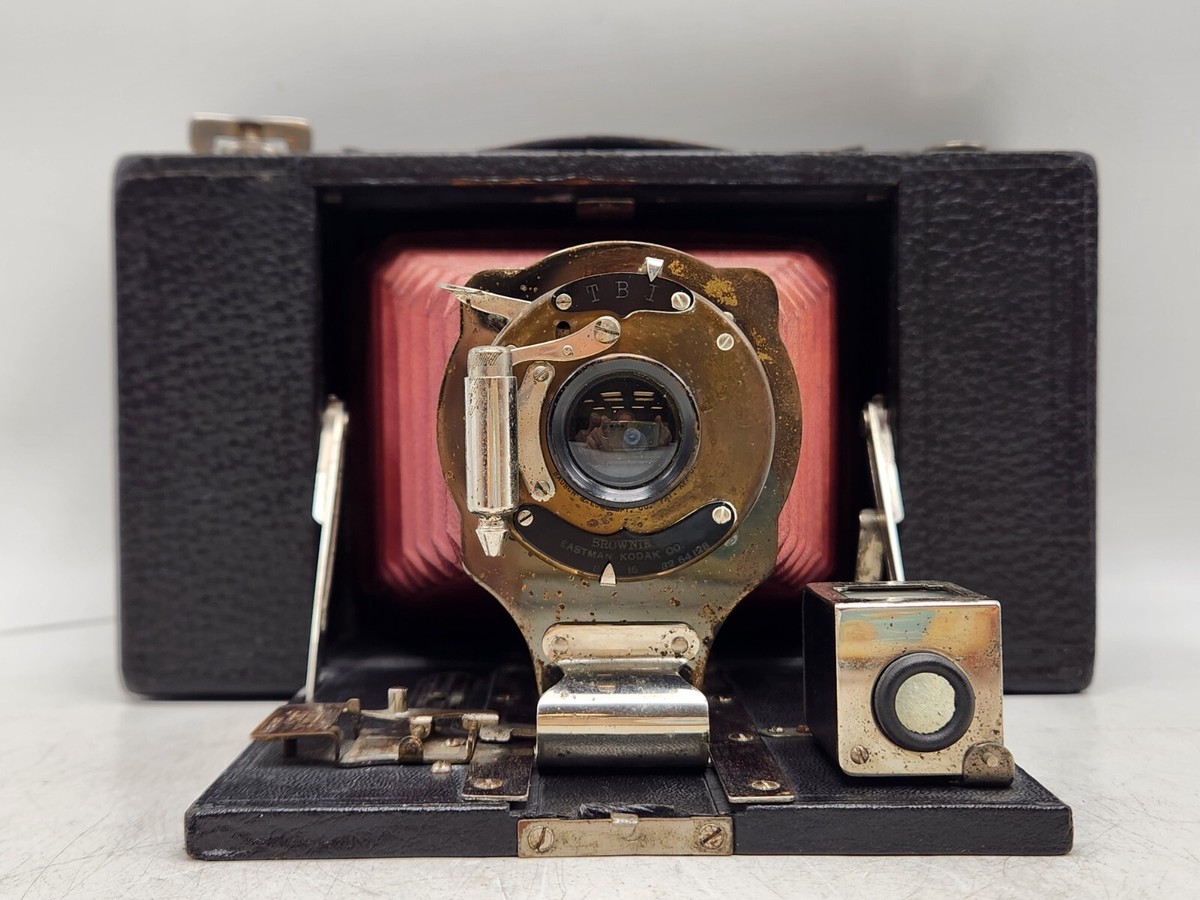 Antique Eastman Kodak No.3 Folding Brownie Model D Camera w