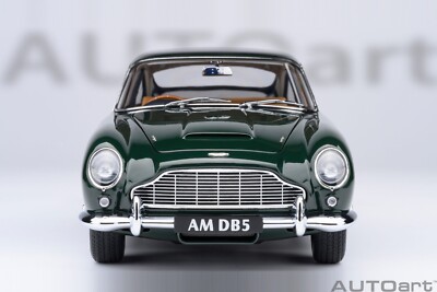 ASTON MARTIN DB5 BRITISH RACING GREEN 1:18 by AUTOart 70286 BRAND