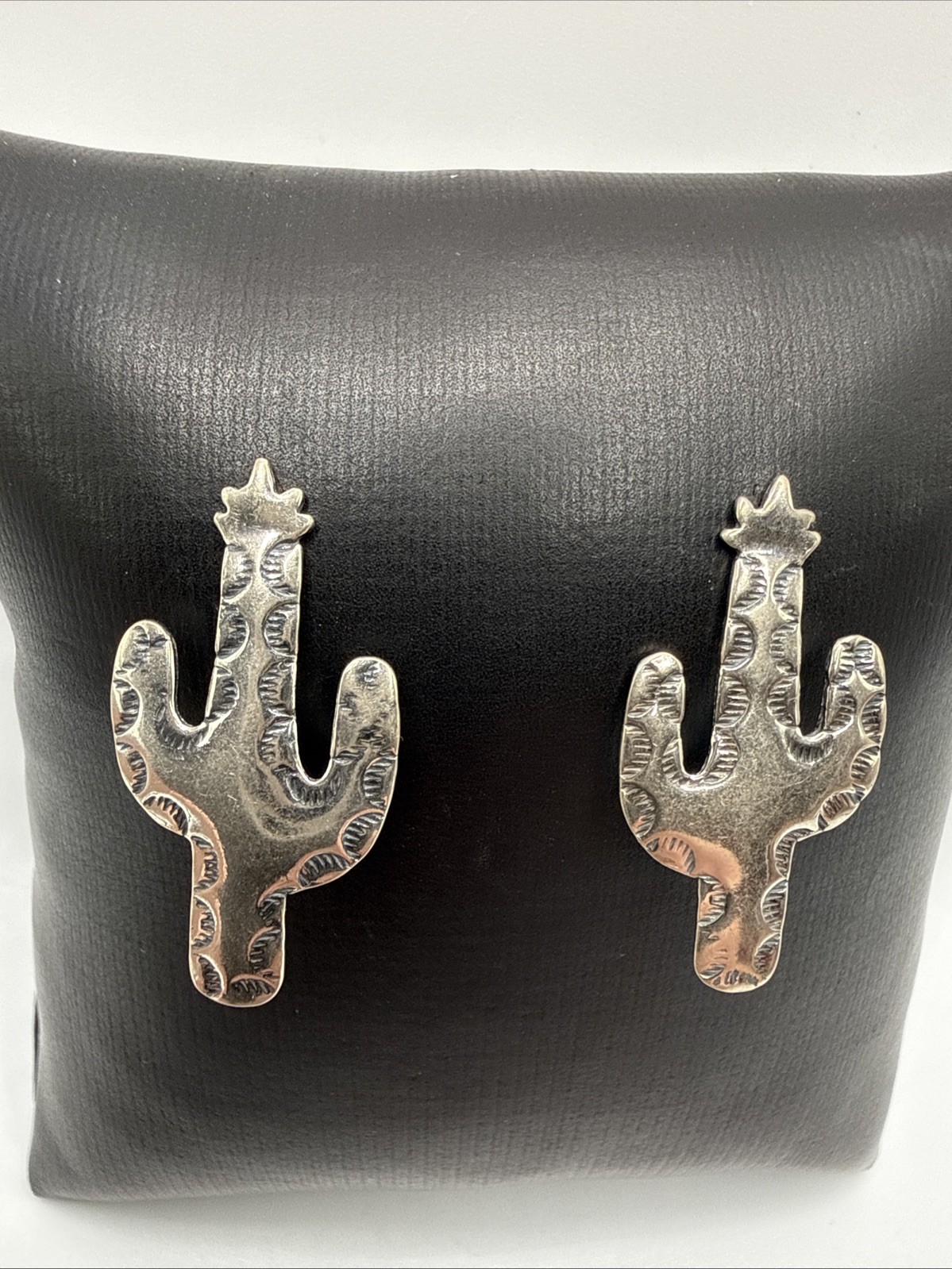 Vtg Kababa Sterling Silver Saguaro Cactus Dangle Drop Earrings. 3.2 Grams.