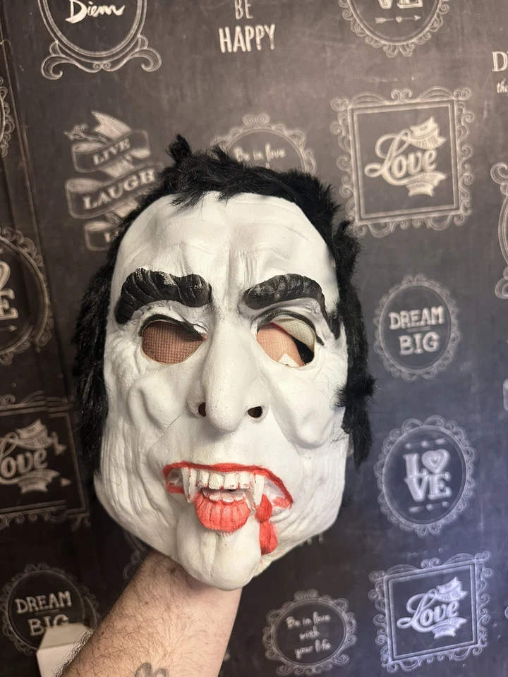Rare cesar mask vampire - Image 2 of 2