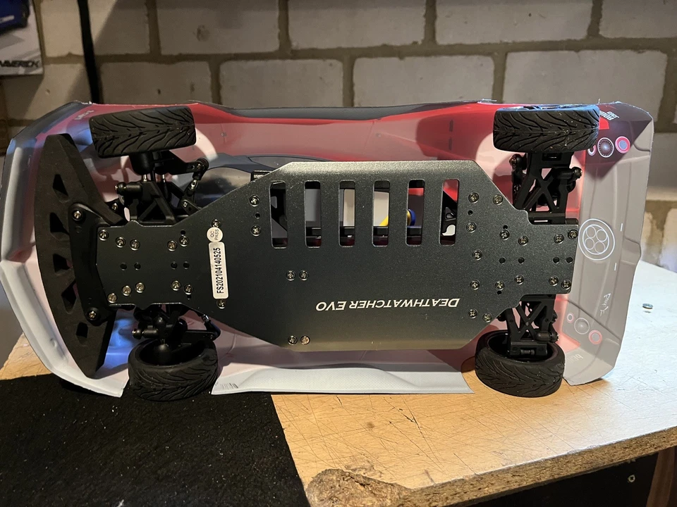 Reely RC Glattbahner 1:10, 4WD, RTR, brushless, 100km/h+, Neu - Bild 2 von 4