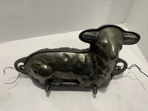 Vintage Refurbished Wagner Ware Cast Iron Lamb Cake Mold