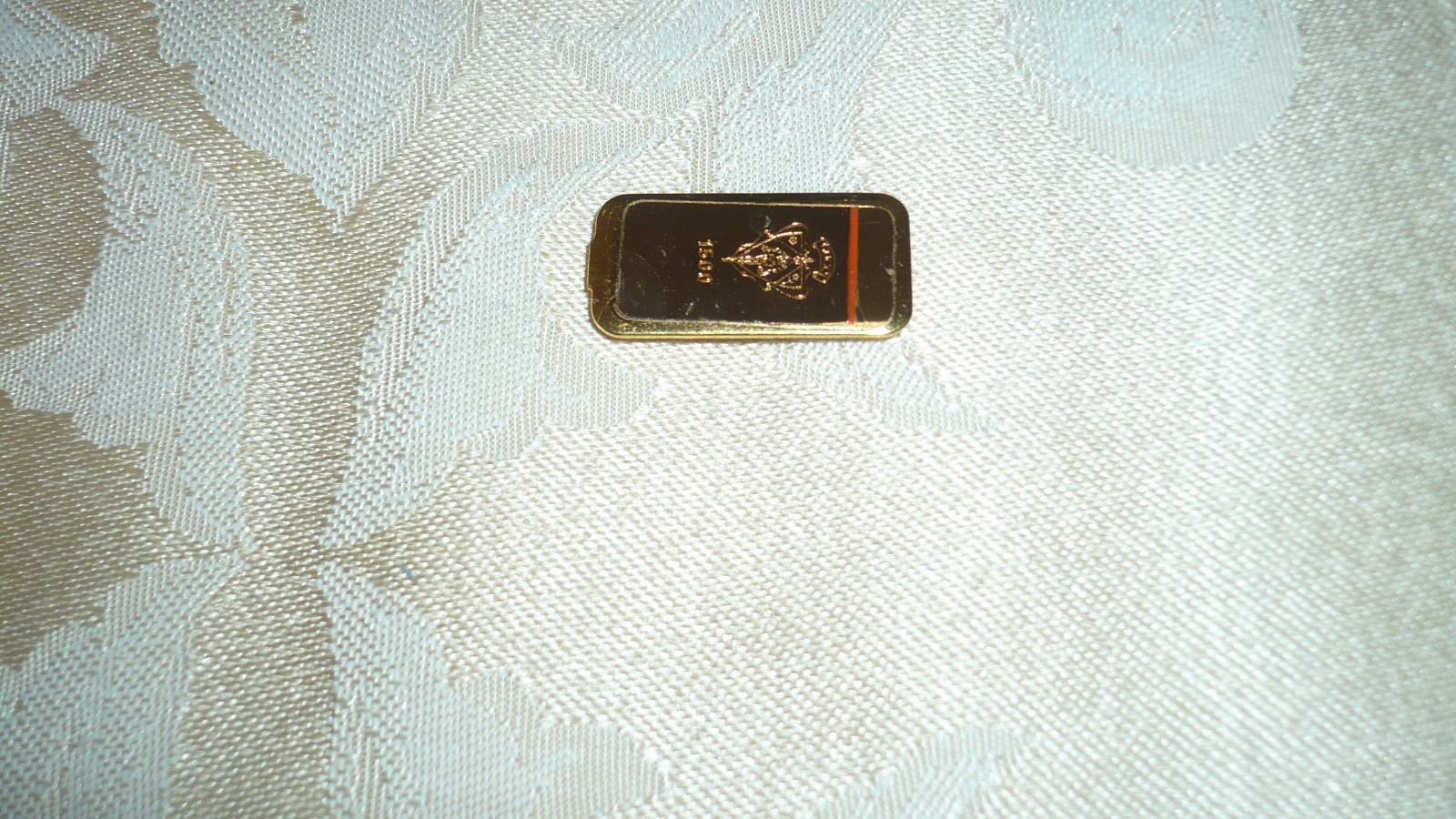 Gucci Gold Ton  Rectangular Bangle Watch 1500 ele… - image 5