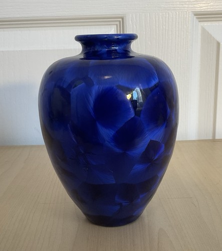 Stunning, Louise Reding, Cobalt Blue 6" Art Pottery Vase with Crystalline Glaze - Afbeelding 1 van 4