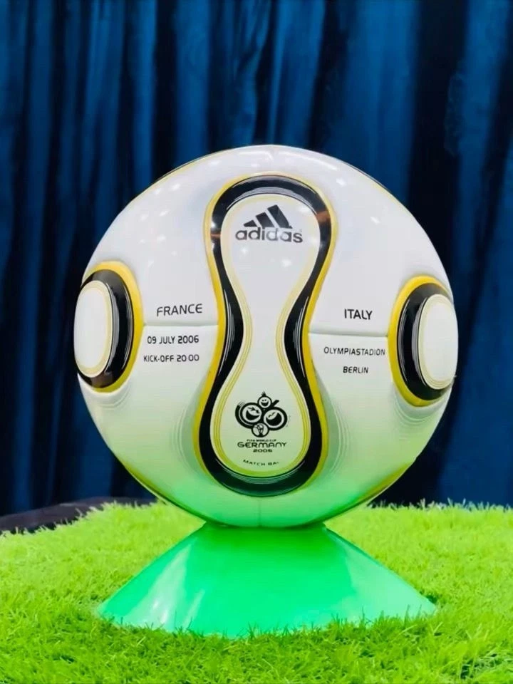 Preços baixos em Bola Adidas 2006 | eBay