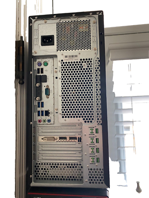 富士通CELSIUS J550/2 Xeon E3 Quadro P2000 富士通CELSIUS J550/2 Xeon E3 Quadro P2000 富士通CELSIUS J550/2