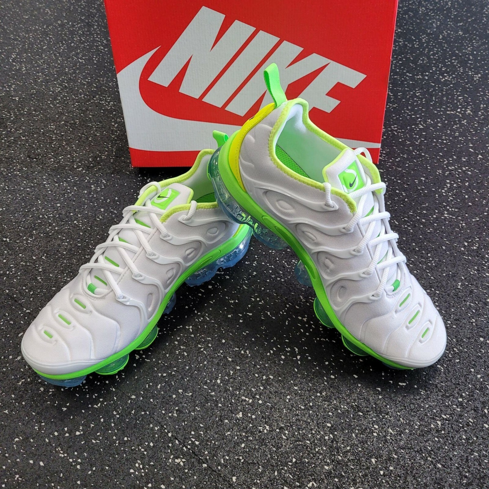 sprite vapormax plus