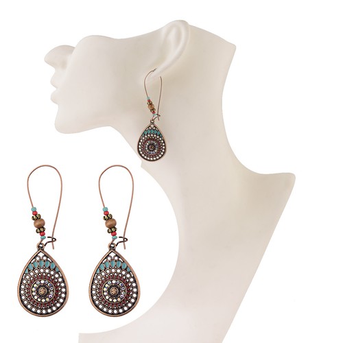 Boucles D'oreilles Fantaisie Vintage Avec Charme Rétro – Occasion, Plein De Caractère