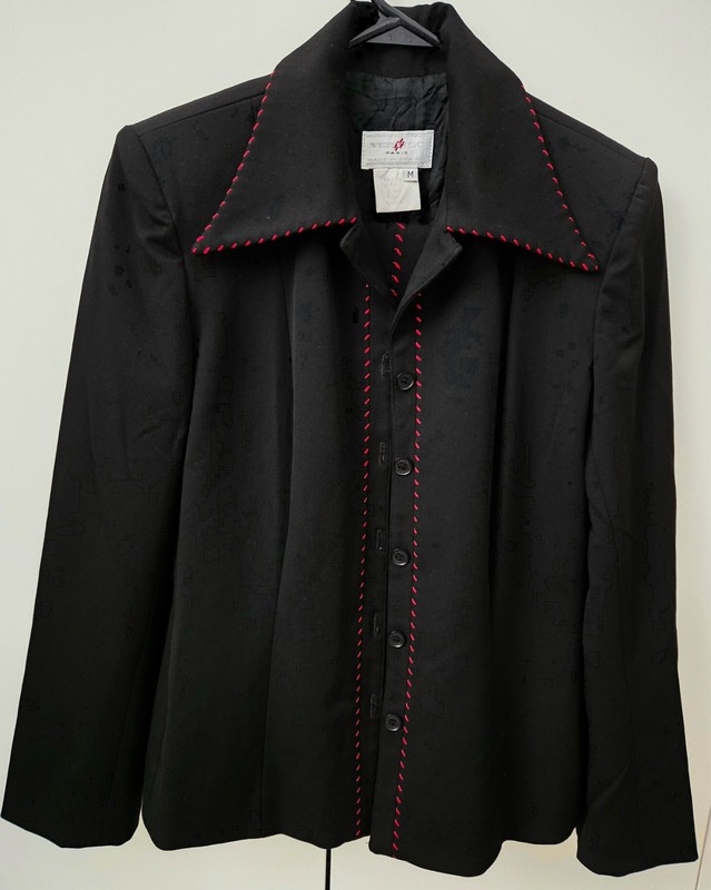 *VERTIGO PARIS TWO-PIECE SUIT SIZE MEDIUM MADE IN FRANCE ***