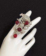 EARLY LARGE MUGHAL RED GLASS BEAD KTF TRIFARI RHINESTONE BERRY CLIP BROOCH