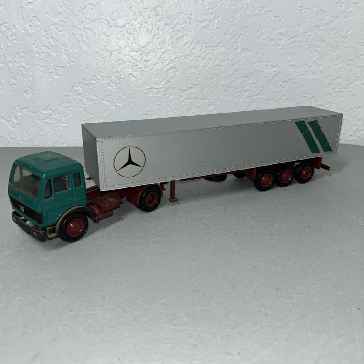 NZG 1/43 - Unimog U140 L Mercedes Armée - Modèle Réduit Diecast Vert - Réf. 3712