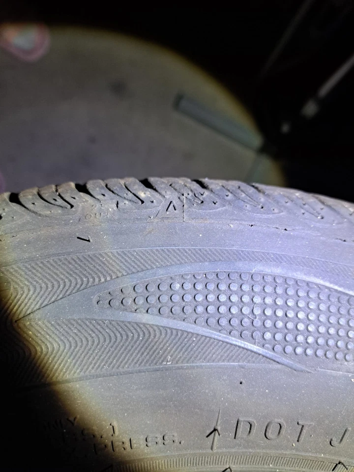 4 Sommerreifen von Nexen Inklusive Alu Felgen von Alcar - Bild 2 von 4