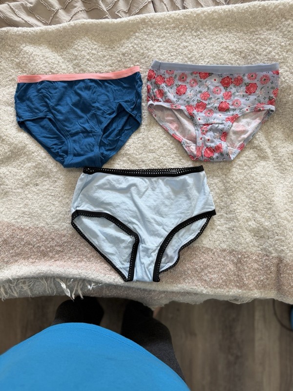Girl’s Cotton Knit Brief Panties 3 Pack Floral Multicolor Size M Regular